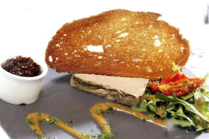 The Three Swans Hotel, Market Harborough, Leicestershire Hotel 4*