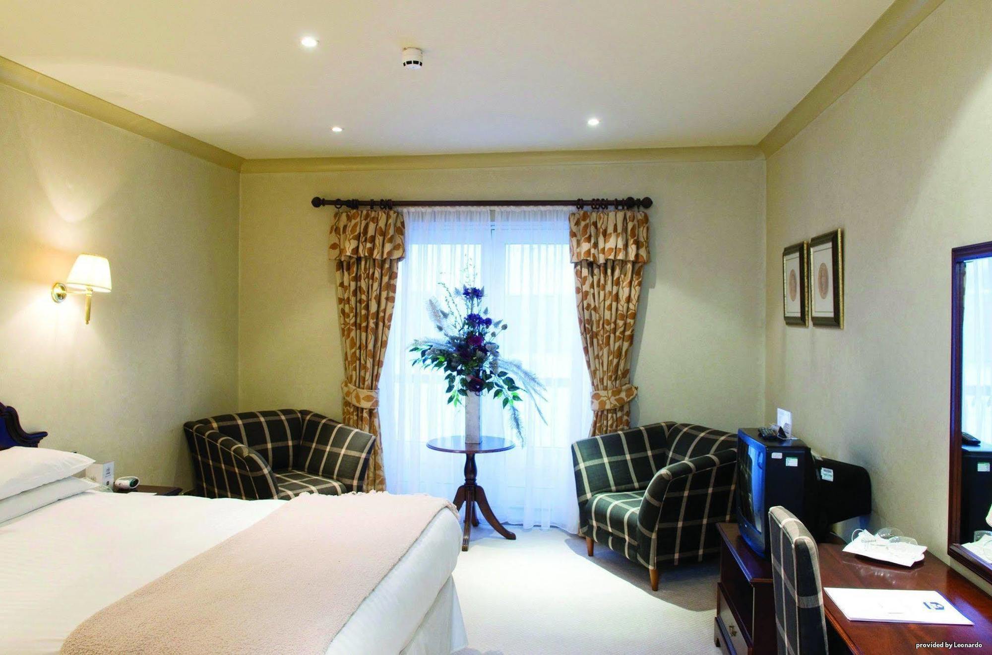 The Three Swans Hotel, Market Harborough, Leicestershire - Part Of The Coaching Group 4*
